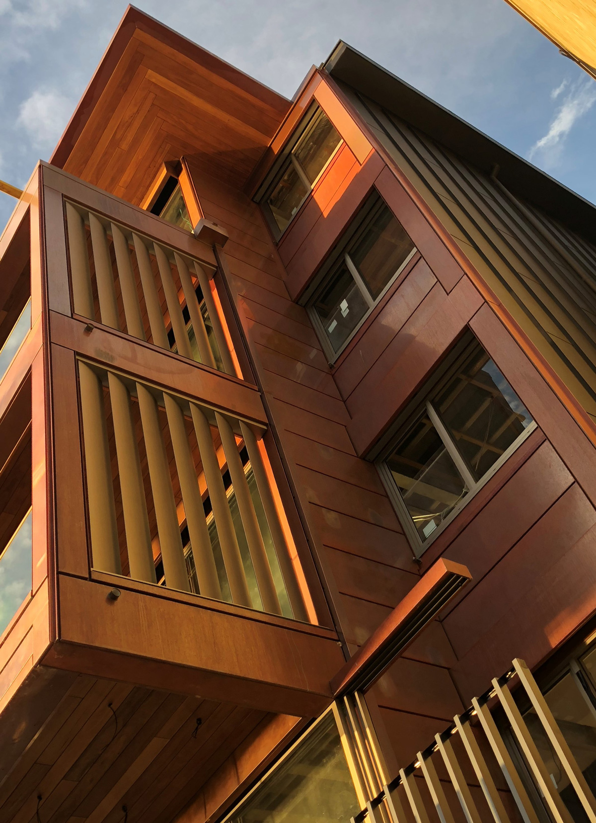 Bate-and-Bate-Builders-NORTH-SHORE-SIX-STOREY-HOME-Northbridge-NW-Corner-Cropped-15.7.21